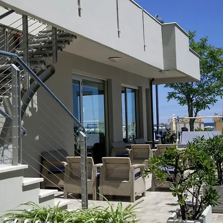 Dei Cesari - Fronte Mare - Breakfast Xxl Fino Alle 12 Hotel Bellaria-Igea Marina