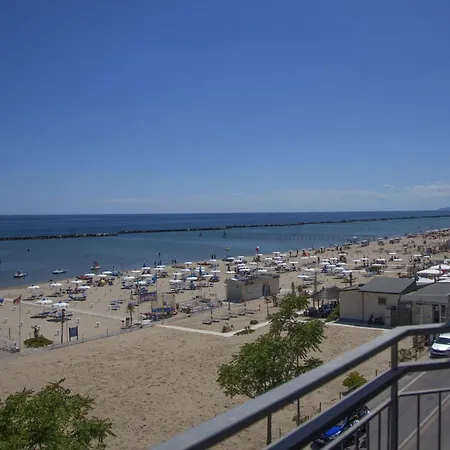 Dei Cesari - Fronte Mare - Breakfast Xxl Fino Alle 12