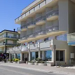 Dei Cesari - Fronte Mare - Breakfast Xxl Fino Alle 12
