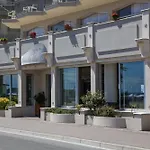 Hotel Dei Cesari - Fronte Mare - Breakfast Xxl Fino Alle 12 Bellaria-Igea Marina