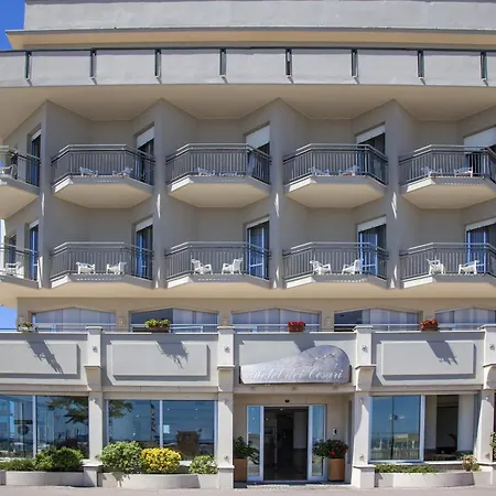 Dei Cesari - Fronte Mare - Breakfast Xxl Fino Alle 12 Hotel 3*