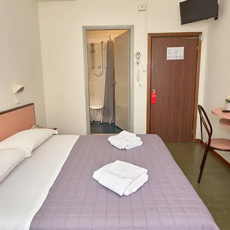 Hotel Dei Cesari - Fronte Mare - Breakfast Xxl Fino Alle 12 Bellaria-Igea Marina