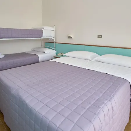Hotel Dei Cesari - Fronte Mare - Breakfast Xxl Fino Alle 12