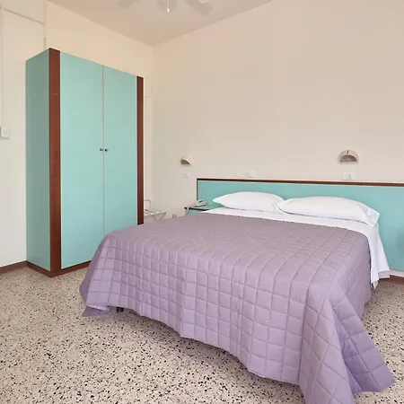Dei Cesari - Fronte Mare - Breakfast Xxl Fino Alle 12 Bellaria-Igea Marina