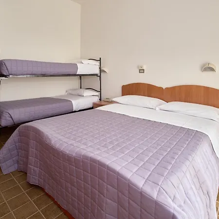 Hotel Dei Cesari - Fronte Mare - Breakfast Xxl Fino Alle 12